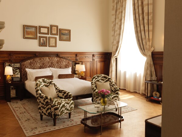 디럭스 스위트 (Chambon) | 고급 침구, 객실 내 금고, 책상, 노트북 작업 공간