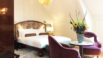 Premium suite (Beyaert) | 1 slaapkamer, luxe beddengoed, een kluis op de kamer, een bureau