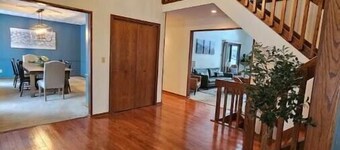 The Urban Lake House: Near Avalon Grand Resort