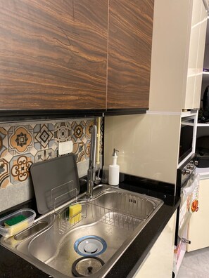Fridge, microwave, oven, dishwasher - A luxury apartment full furnished ultra modern Nd comfortable  (Cairo)