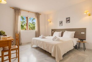 2 habitaciones, tabla de planchar con plancha y wifi gratis 