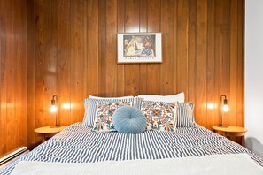 2 habitaciones, escritorio, tabla de planchar con plancha y wifi gratis 