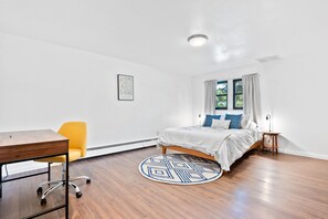 2 bedrooms, desk, iron/ironing board, free WiFi