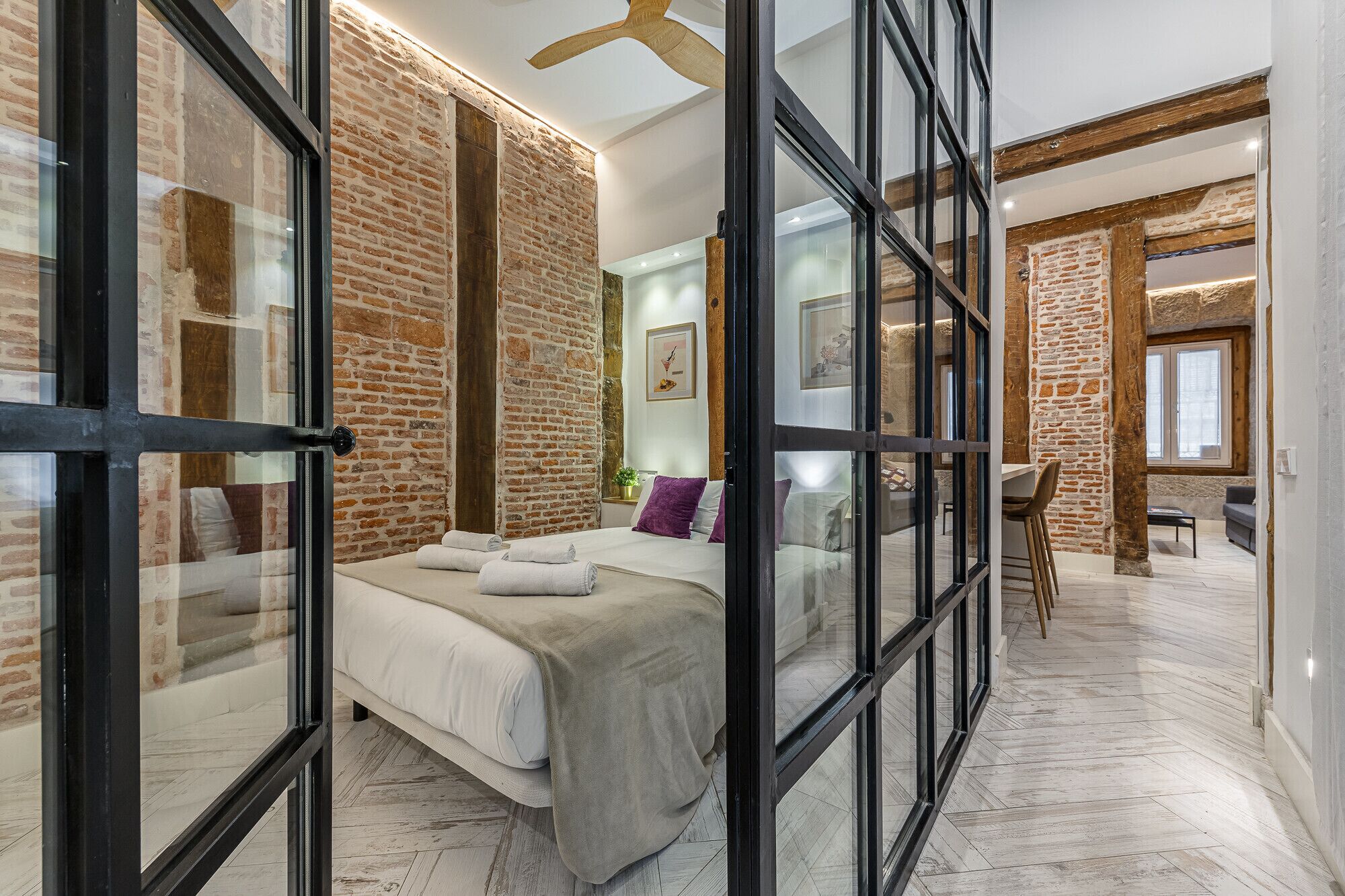 2 bedrooms, iron/ironing board, free WiFi, bed sheets