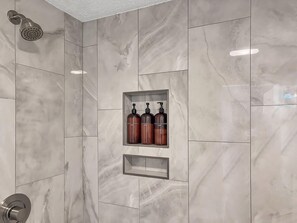 Bruser, håndklæder, Toiletpapir