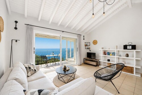 Villa Jasmine - One Bedroom Villa, Sleeps 2