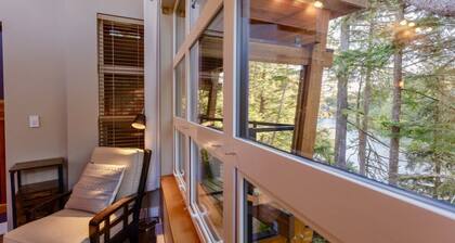 The Cove I Water Views I Wild Pacific Trails