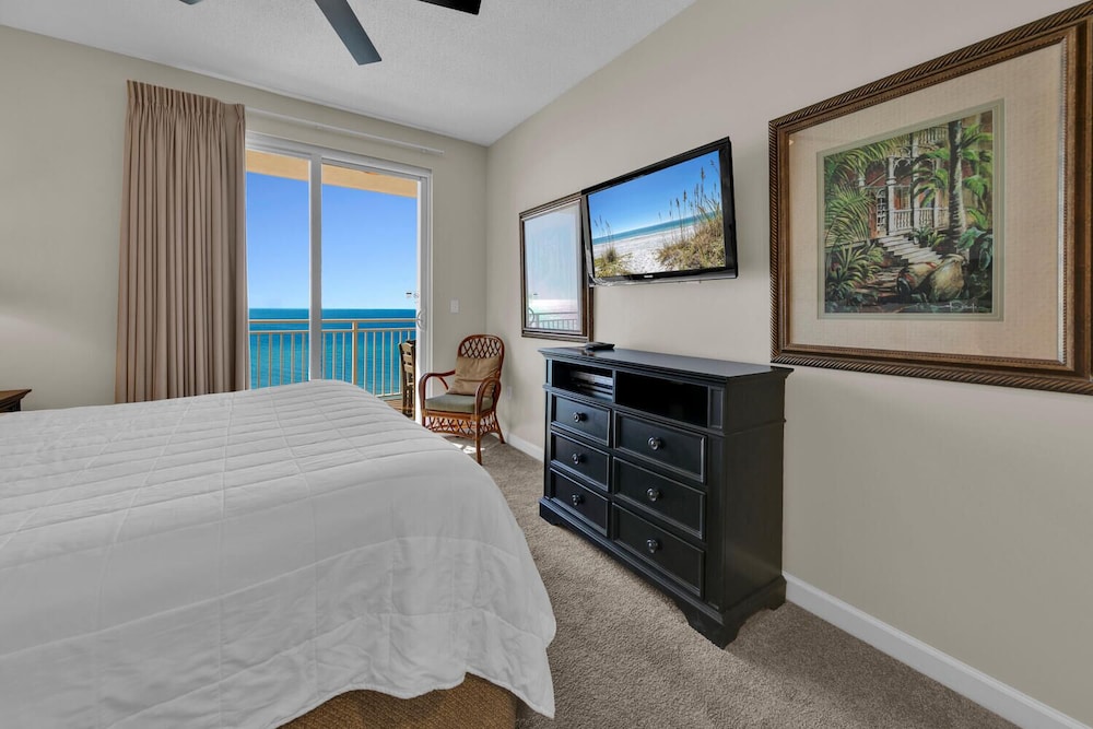 BeachFRONTGULF VIEWSPoolFitness CenterSterling Reef 705 Panama