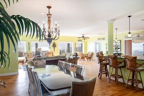 Interior - Diamond Girl, Oceanfront House in Emerald Isle, NC! (Emerald Isle)