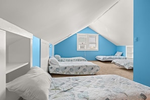 4 camere, una scrivania, Wi-Fi
