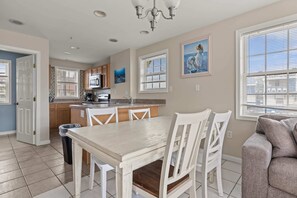 Dining - OCHG Beachview 4 Summ (Ocean City)