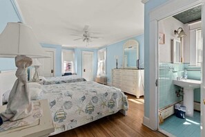 4 bedrooms, desk, iron/ironing board, WiFi - OCHG Holland House 10th Street (Ocean City)