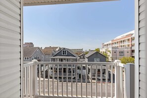 Property grounds - OCHG 102 10th St Townhouse A (Ocean City)