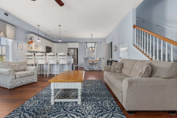 Fernseher, Kamin, Arbeitsbereiche