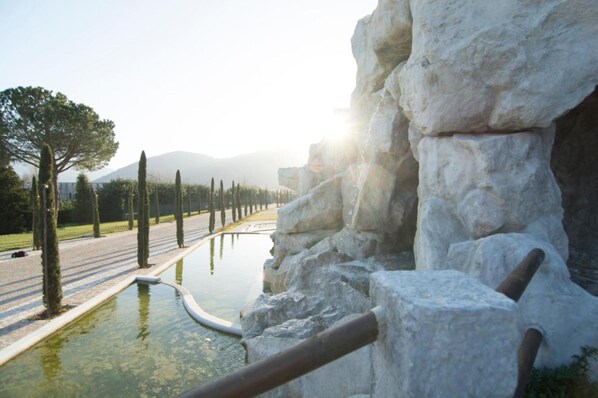 Fountain - Green Park Hotel (Mercogliano)