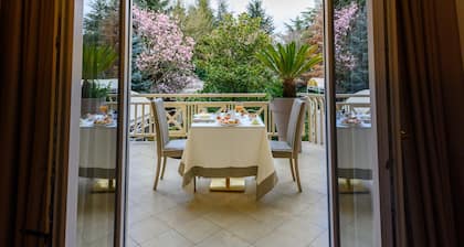 Green Park Hotel