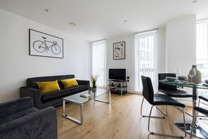 Apartment | In-room dining - Spacious 2 Bed Flat in Hoxton (London)
