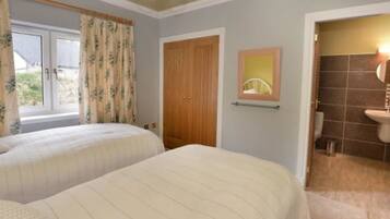 3 bedrooms, individually decorated, individually furnished, free WiFi