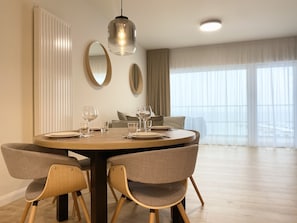 In-room dining - Nautica Resort by Q4 Apartments (Gizycko)