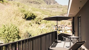 Panoramic Loft, Garden View | Terrace/patio
