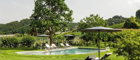 Piscine extérieure (ouverte en saison)