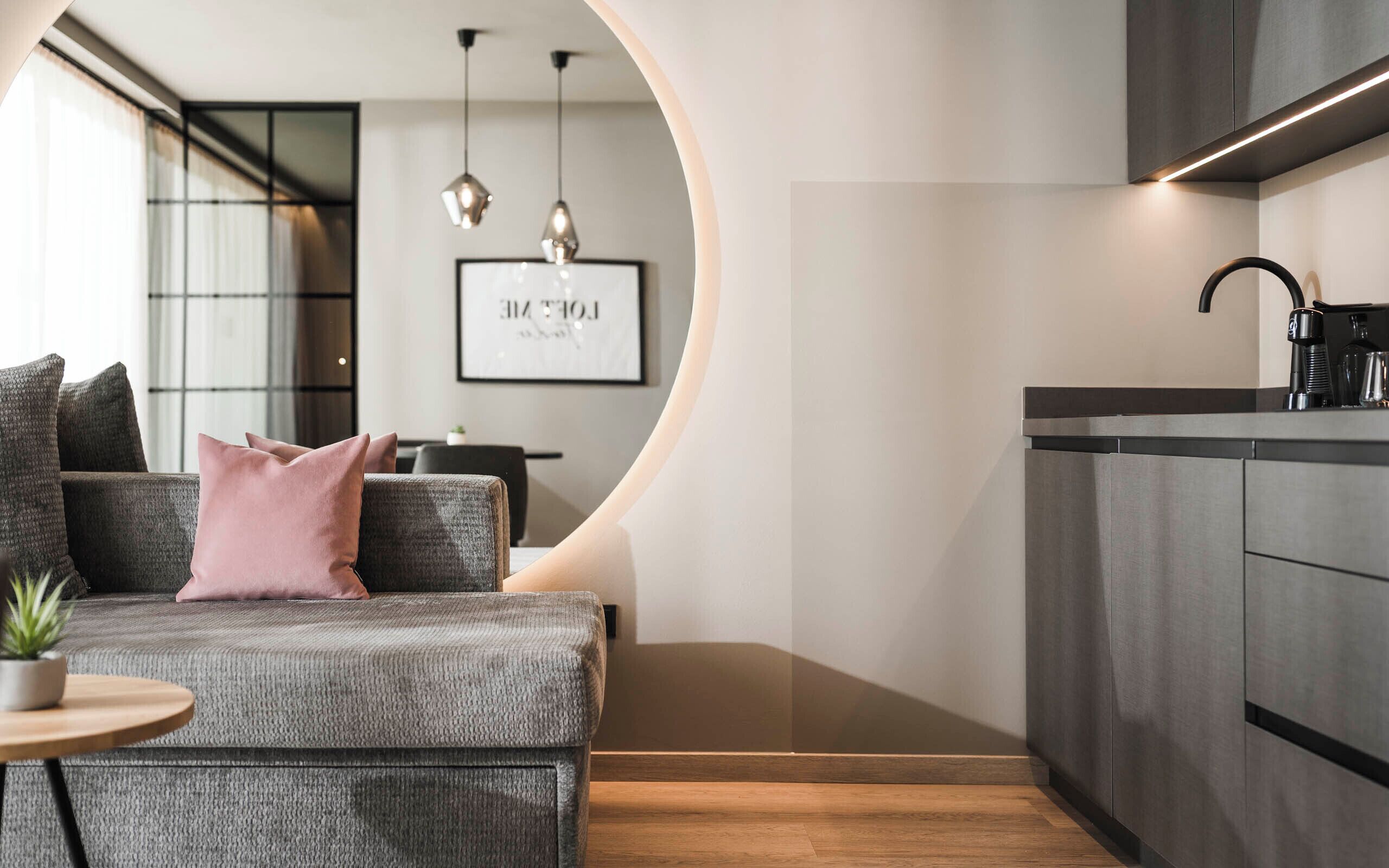 Superior Loft, Garden Area | Living area