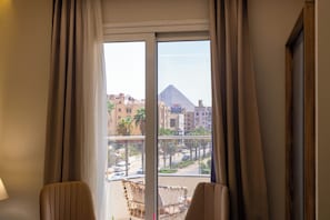 1 bedroom, premium bedding, down comforters, minibar