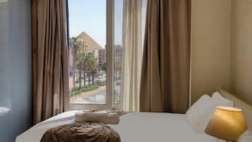 Premium bedding, down comforters, minibar, individually decorated