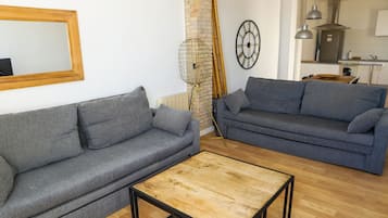 Classic Apartment | 3 bedrooms, free WiFi