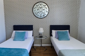 Standard Apartment, Terrace | 3 bedrooms, free WiFi - Valencia Luxury - Malvarrosa Beach (Valencia)