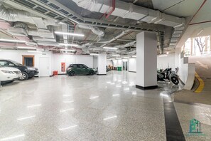Free valet parking - Victoria Apartment Paradise Suites (Hanoi)