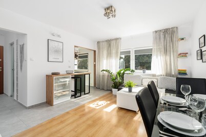 Nature & Green Apartment by Renters