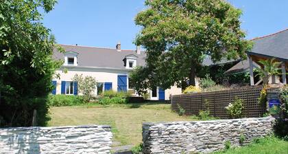 A 15mn du centre d'Angers - Cottage de 28mÂČ - en pleine nature, vue sur l'Ă©tang.