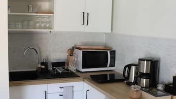 冰箱、微波炉、炉灶、茶具/咖啡用具