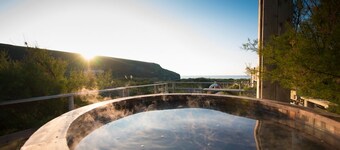 Sandcrest Cottage - Three Bedroom Villa, Sleeps 6