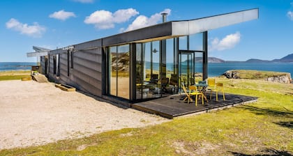 Tuath na Mara - Three Bedroom Villa, Sleeps 9