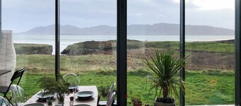 Tuath na Mara - Three Bedroom Villa, Sleeps 9