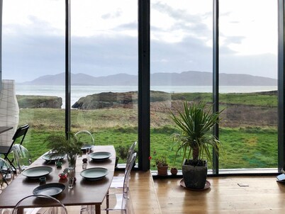 Tuath na Mara - Three Bedroom Villa, Sleeps 9