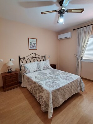 1 bedroom, in-room safe, iron/ironing board, travel cot