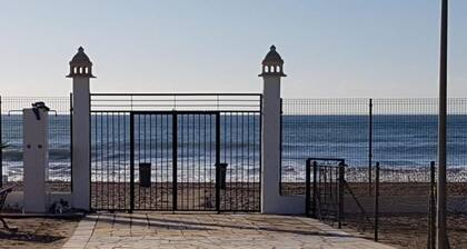 Dúplex Extraordinario Naturista en Primera Línea de Playa!