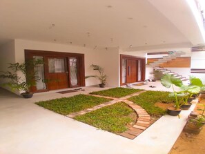 Room, 1 Bedroom, Smoking, Balcony | Property entrance