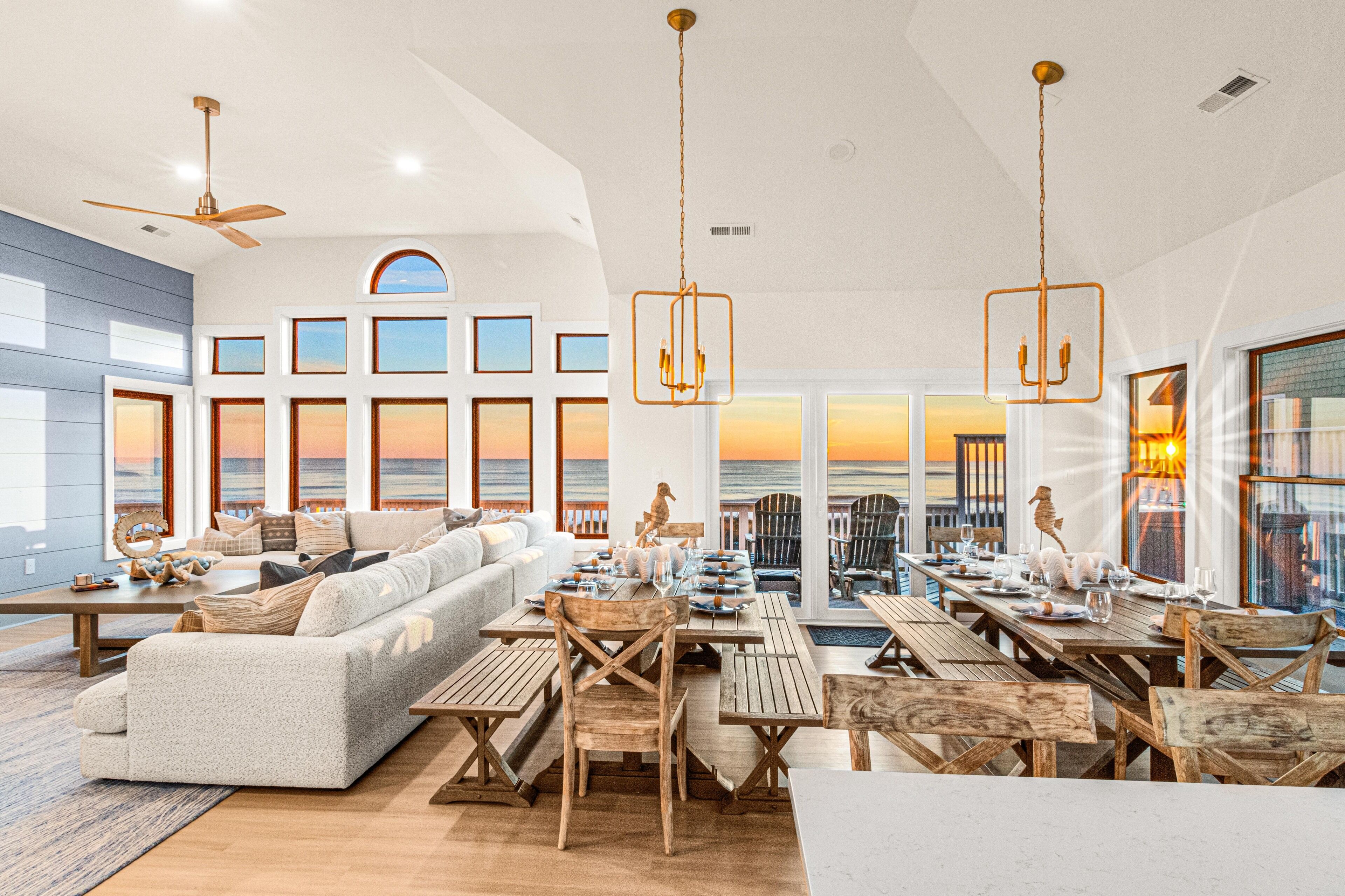 Breathtaking Views, Beachfront, Pool, Hot Tub, Games, Fireplace, BBQ