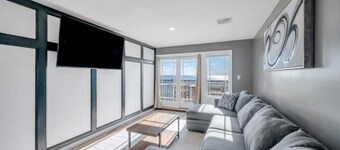 The Eden - Beachfront 