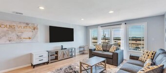 The Alexa - Beachfront 