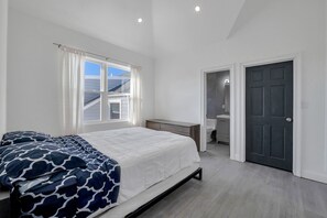 4 chambres, fer et planche à repasser, Wi-Fi gratuit, draps fournis