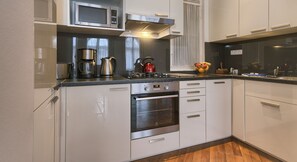 Private kitchen - MAS 303 - Historical Charm and Modern Comfort One-Bedroom Apartments on Masna (Hlavní mesto Praha)