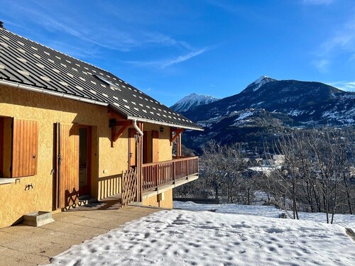 Jolie maison avec jardin et vue