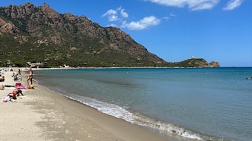 Aan het strand, ligstoelen aan het strand