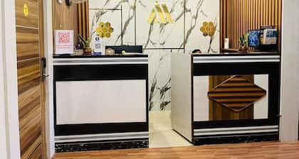 Avenue Suites