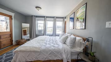 8 chambres, fer et planche à repasser, Wi-Fi, draps fournis